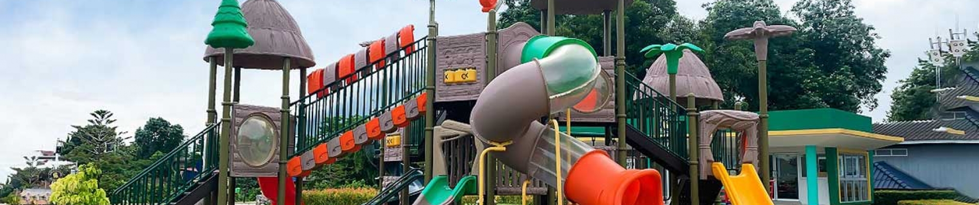 Instalación de Equipos para Parques Infantiles al Aire Libre