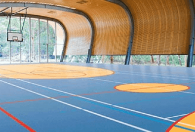 Aplicación de piso baloncesto de cancha cubierta